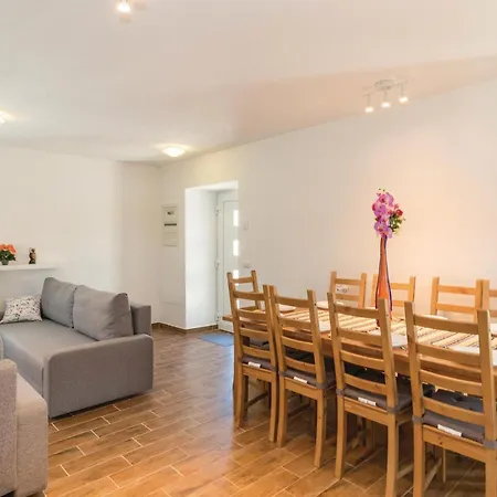 Holiday home Awesome In Marcana With Kitchen *