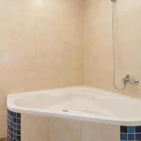 Holiday home Awesome In Marcana With Kitchen Orbanici