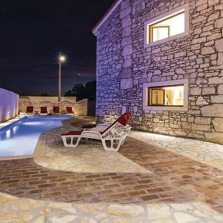 Holiday home Awesome In Marcana With Kitchen